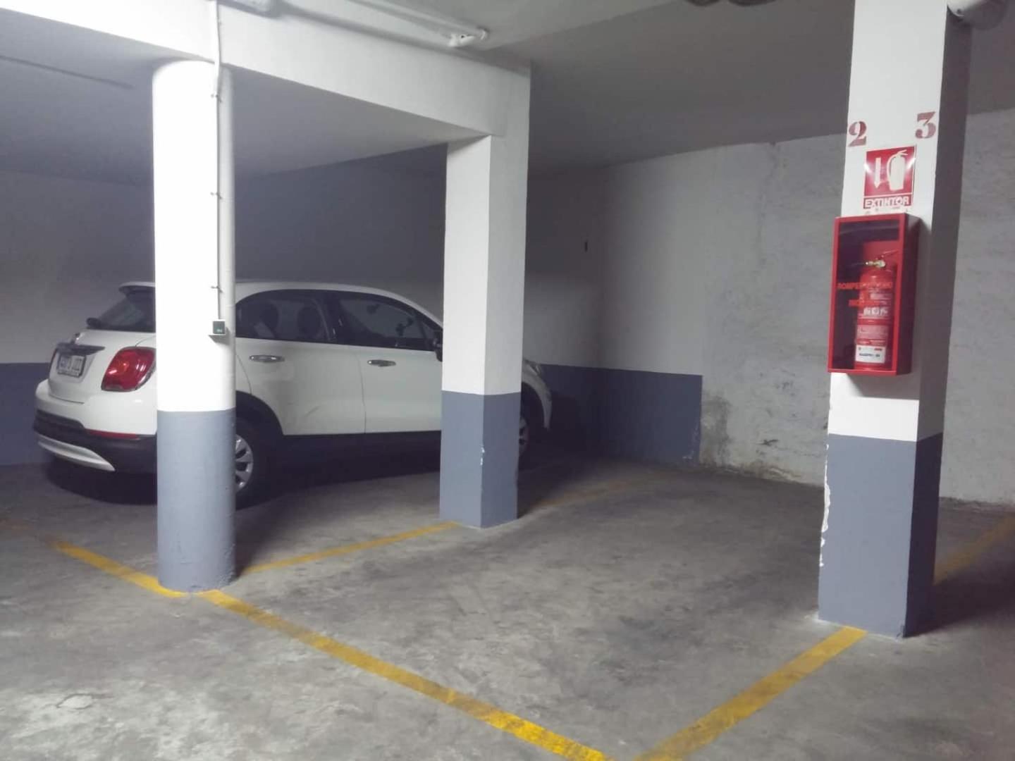Charming Albaicin Patio Flat Free Onsite Parking Apartment