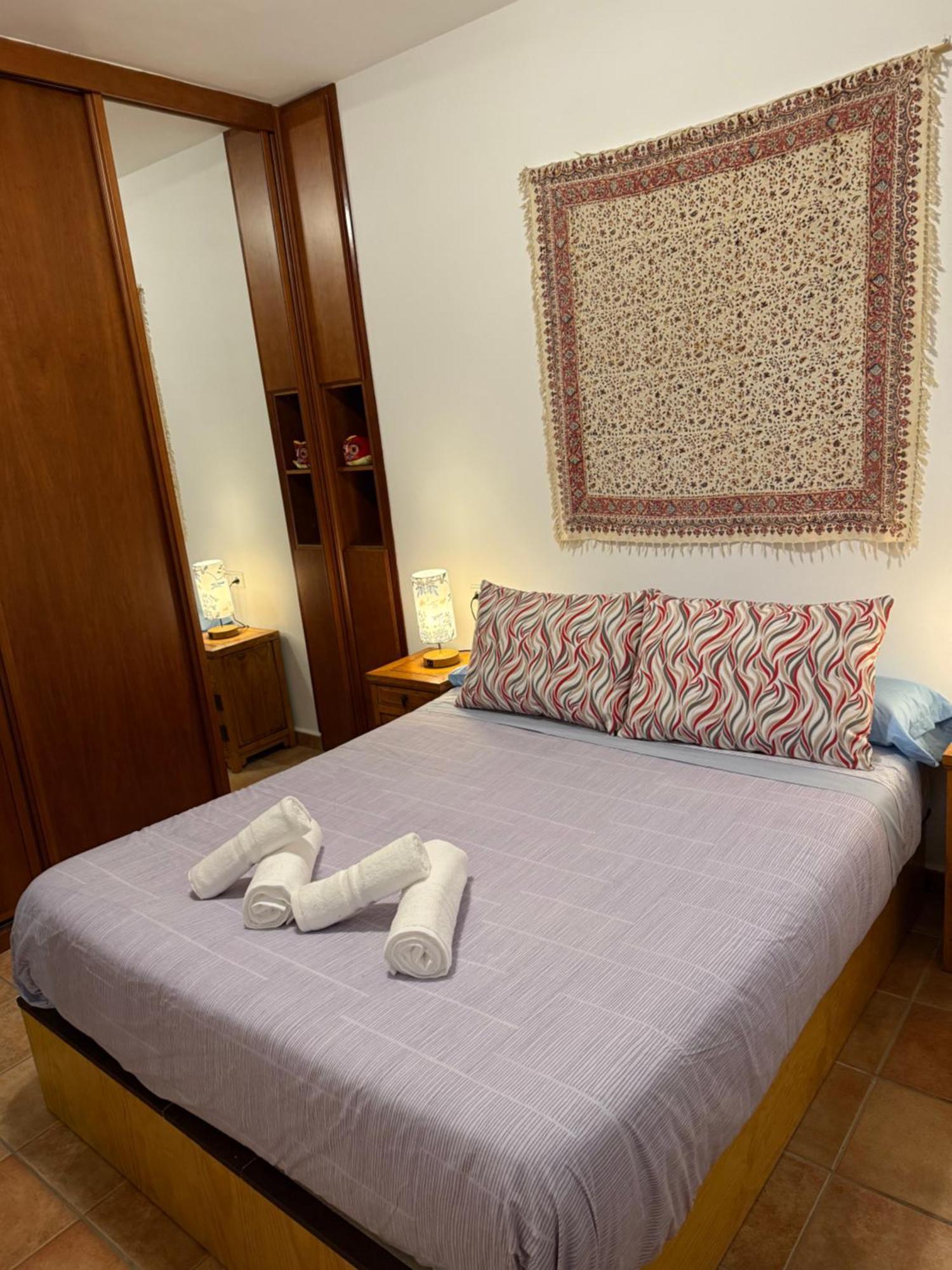 Charming Albaicin Patio Flat Free Onsite Parking Apartment Granada
